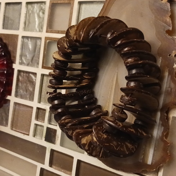 Artisan Coconut Shell bracelet - Picture 3 of 7